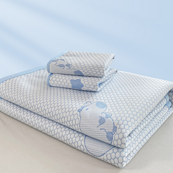 91家纺网 家纺一手货源 找家纺 春寻家纺 2025新款冰豆豆冰丝凉席-卡皮巴拉系列 床单款-卡皮巴拉-蓝