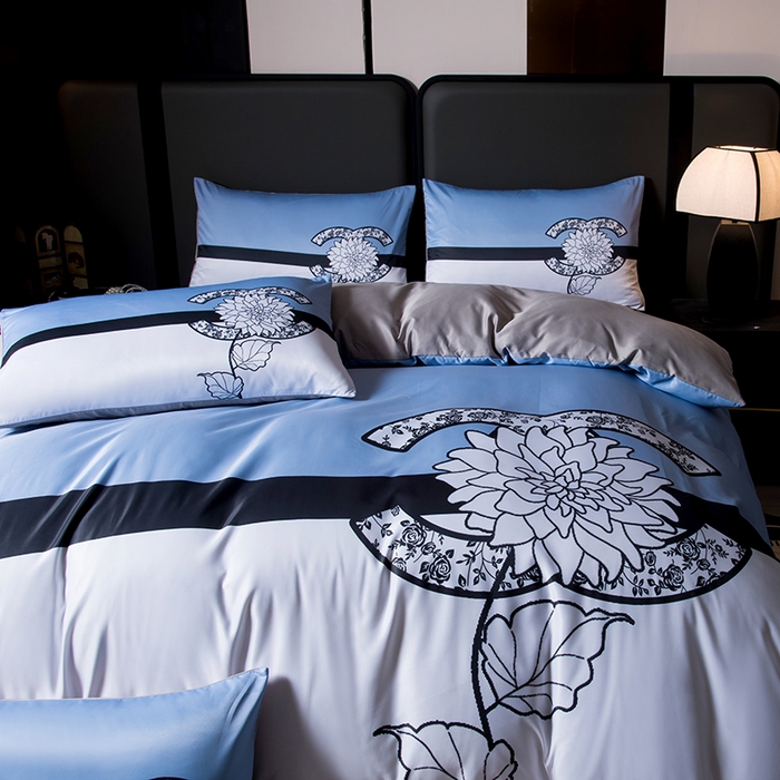 91家纺网 家纺一手货源 找家纺 爵仕家纺 2025新款轻奢潮牌水洗真丝四件套 天空蓝