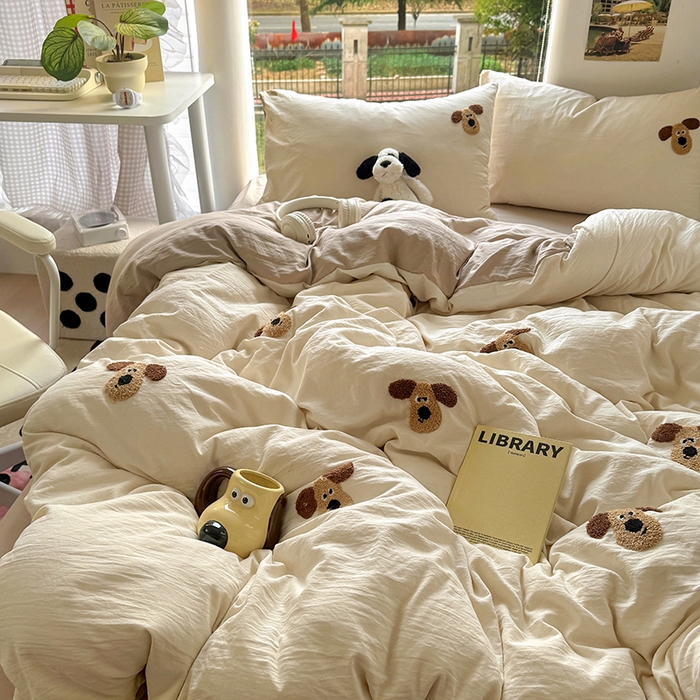 91家纺网 家纺一手货源 找家纺 耀达家居 2025新款A类水洗棉毛巾绣四件套 掌门狗-燕麦