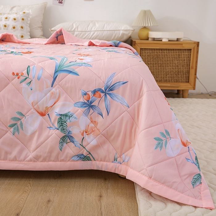 91家纺网 家纺一手货源 找家纺 富艺隆 2025新款超声波亲肤绒夏被夏凉被直播爆款超声波夏被空调被 花开