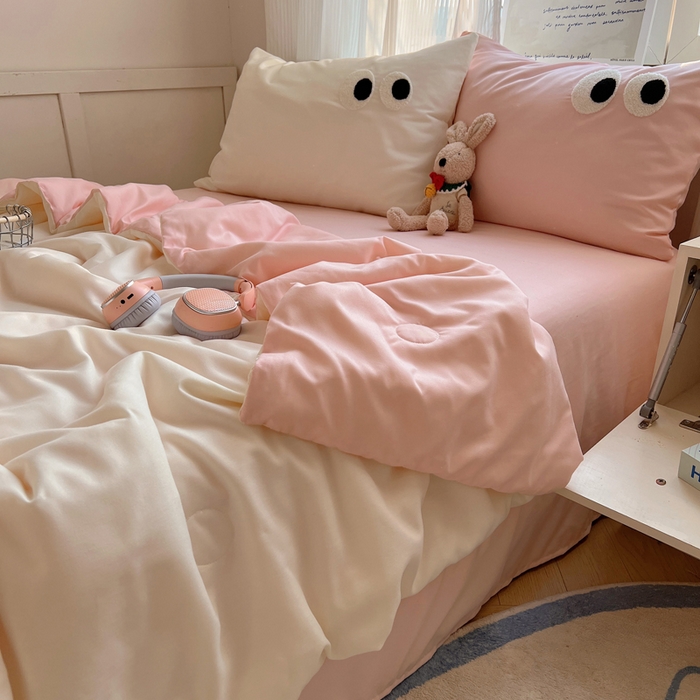 91家纺网 家纺一手货源 找家纺 慕尚家纺 2025新款大眼萌仔夏被 大眼萌 米白粉