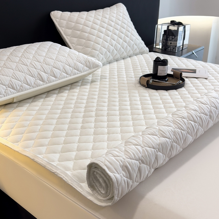 91家纺网 家纺一手货源 找家纺 叠派家纺 2025新款5A抗菌A类夹棉床笠经典款防水款系列 莹月白-小格子经典款