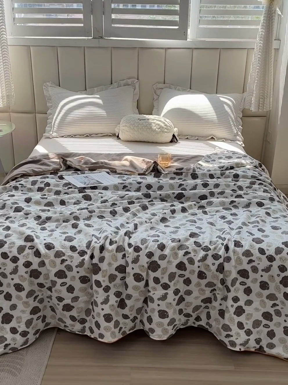 91家纺网 家纺一手货源 找家纺 富艺隆 2025新款A类水洗棉双层纱夏被水洗棉麻空调被直播爆款大豆夏被 萌萌狗