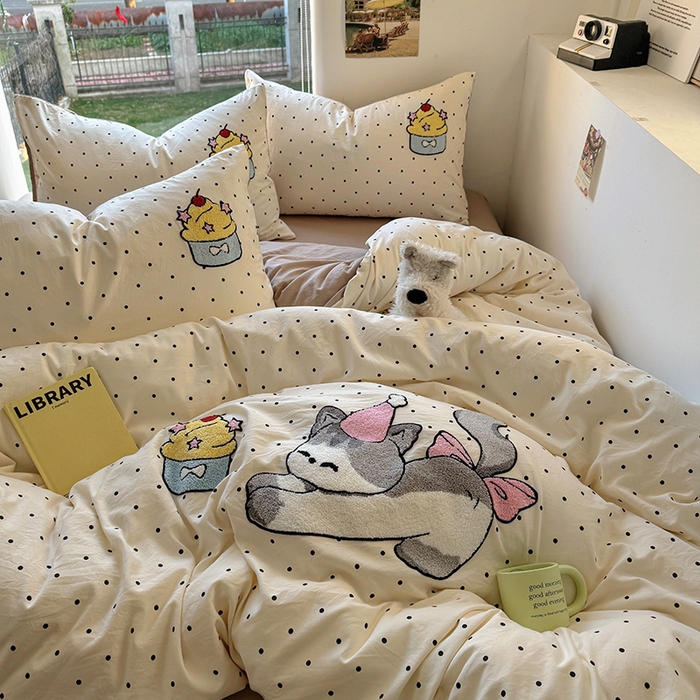 91家纺网 家纺一手货源 找家纺 耀达家居 2025新款A类水洗棉毛巾绣四件套 啵啵奶油猫