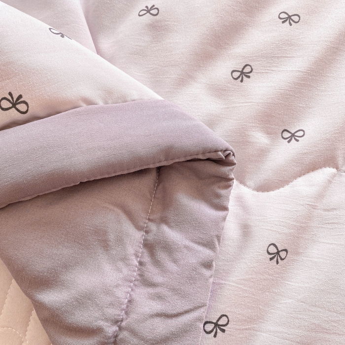 91家纺网 家纺一手货源 找家纺 2025新款直播热款A类针织棉双层纱床盖款夏被四件套 米娅