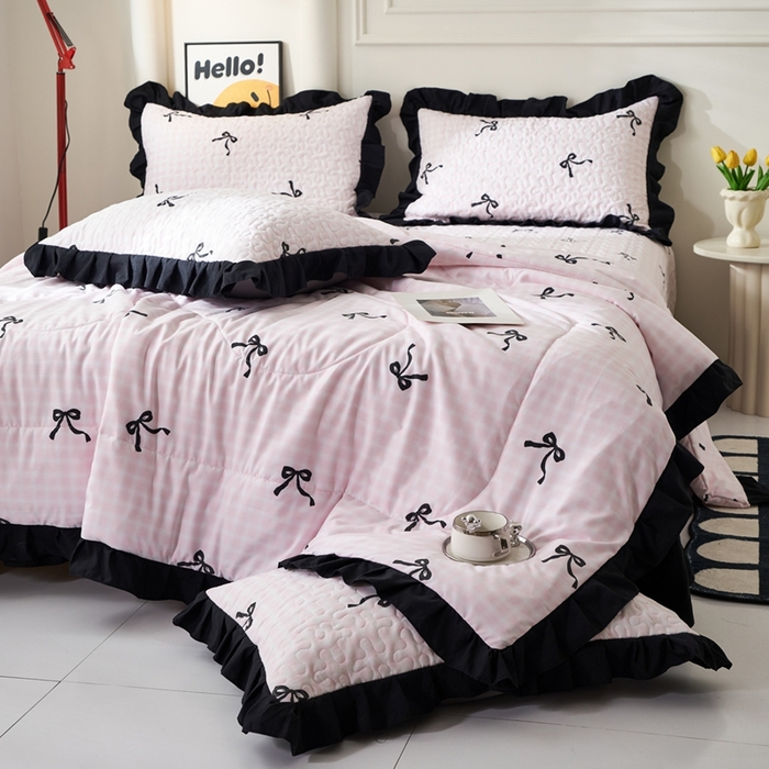 91家纺网 家纺一手货源 找家纺 蝶帕家纺 2025新款法式赫本风韩版花边床盖款夏被四件套 半旧时光