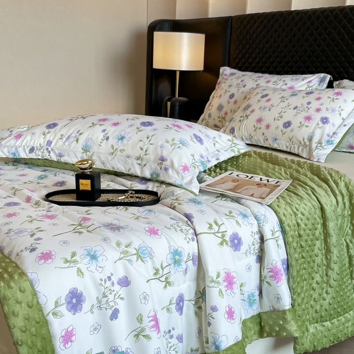 91家纺网 家纺一手货源 找家纺 宝士康家纺 2025新款10A抗菌双层纱豆豆绒夏被 花韵