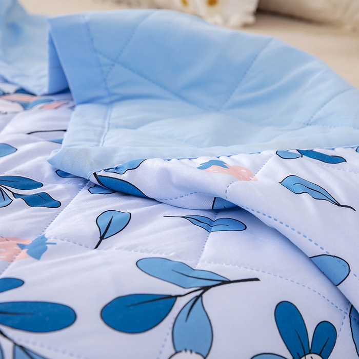 91家纺网 家纺一手货源 找家纺 富艺隆 2025新款超声波亲肤绒夏被夏凉被直播爆款超声波夏被空调被 菲菲兔