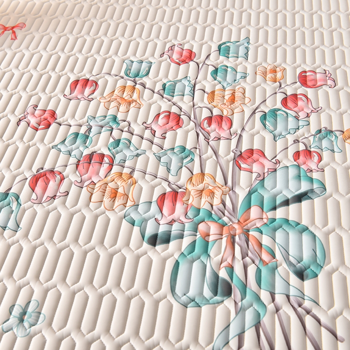 91家纺网 家纺一手货源 找家纺 炫拼家纺 2025新款凉感丝印花床裙款乳胶凉席三件套 蓝铃花