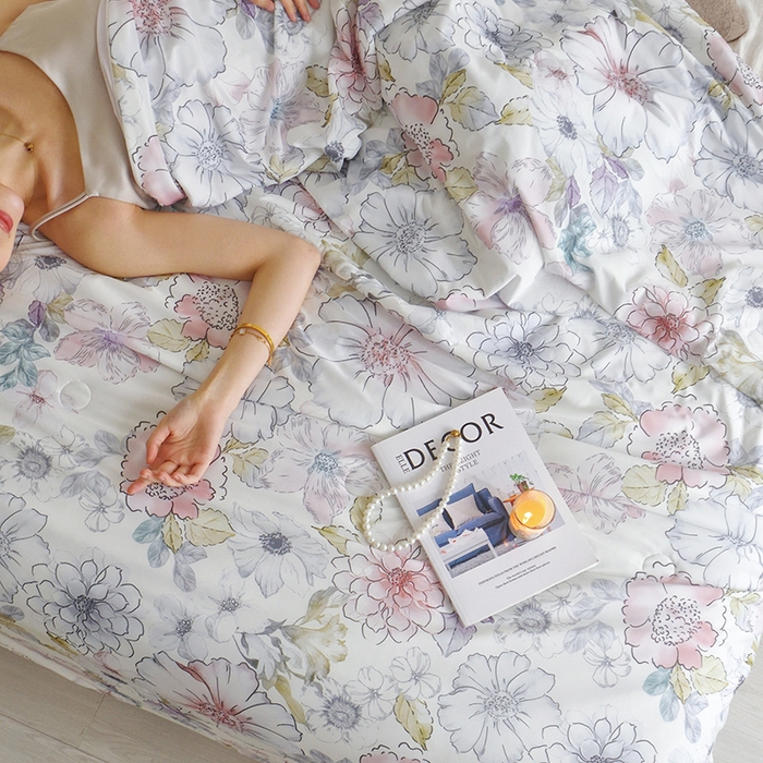 91家纺网 家纺一手货源 找家纺 梦恬佳 2025新款印花凉感丝夏凉被 风吟