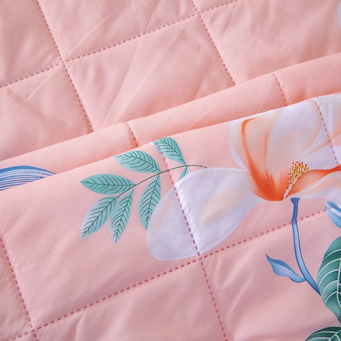 91家纺网 家纺一手货源 找家纺 富艺隆 2025新款超声波亲肤绒夏被夏凉被直播爆款超声波夏被空调被 花开