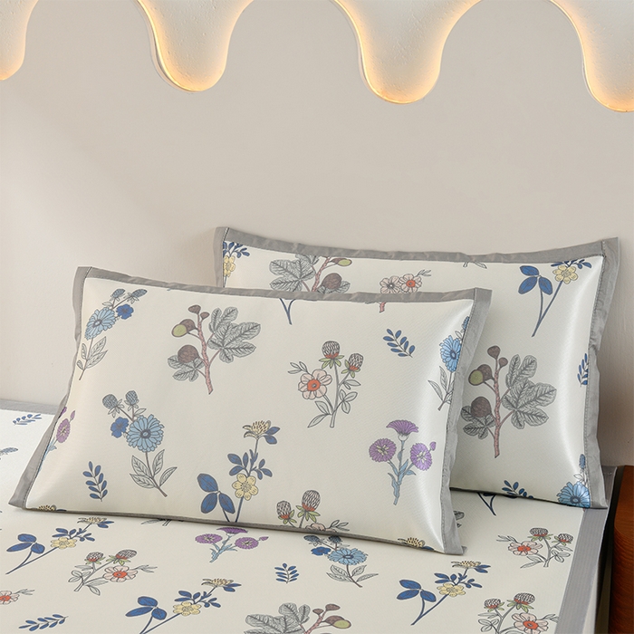 91家纺网 家纺一手货源 找家纺 简一 2025新款A类碳光印花数码冰丝凉席系列-床单款 花开半夏