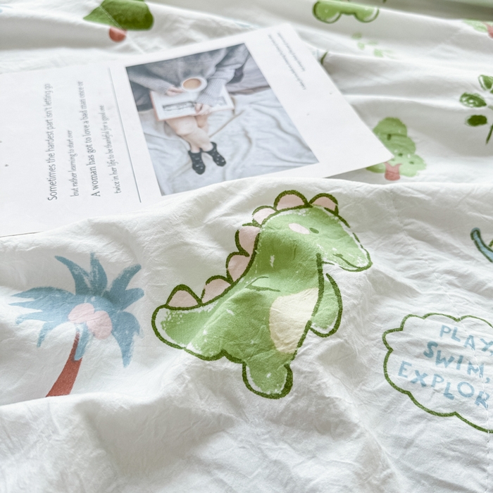 91家纺网 家纺一手货源 找家纺 富艺隆 2025新款A类水洗棉双层纱夏被水洗棉麻空调被直播爆款大豆夏被 恐龙星球