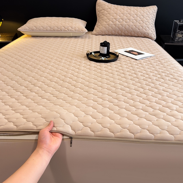 91家纺网 家纺一手货源 找家纺 叠派家纺 2025新款5A抗菌A类夹棉床笠经典款防水款系列 米色-梅花经典款