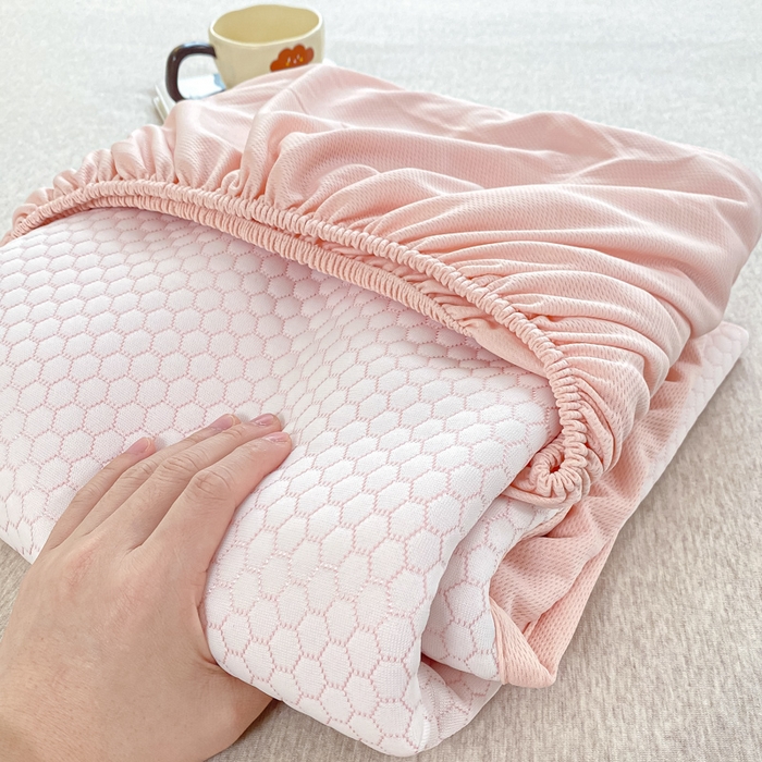 91家纺网 家纺一手货源 找家纺 春寻家纺 2025新款冰豆豆冰丝凉席-卡皮巴拉系列 床笠款-卡皮巴拉-粉