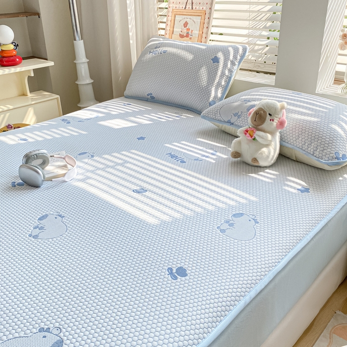 91家纺网 家纺一手货源 找家纺 春寻家纺 2025新款冰豆豆冰丝凉席-卡皮巴拉系列 床笠款-卡皮巴拉-蓝