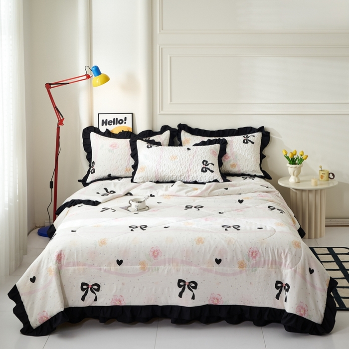 91家纺网 家纺一手货源 找家纺 蝶帕家纺 2025新款法式赫本风韩版花边床盖款夏被四件套 公主梦境