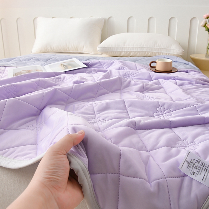 91家纺网 家纺一手货源 找家纺 眠多宝 2025新款冰激凌凉感丝纯色夏被被子被芯（跨境电商） 雪紫色