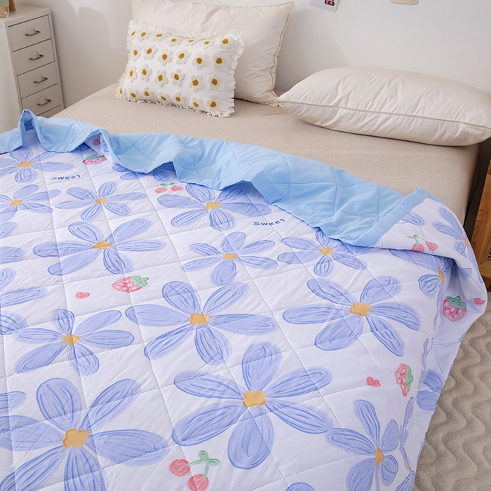 91家纺网 家纺一手货源 找家纺 富艺隆 2025新款超声波亲肤绒夏被夏凉被直播爆款超声波夏被空调被 小情调