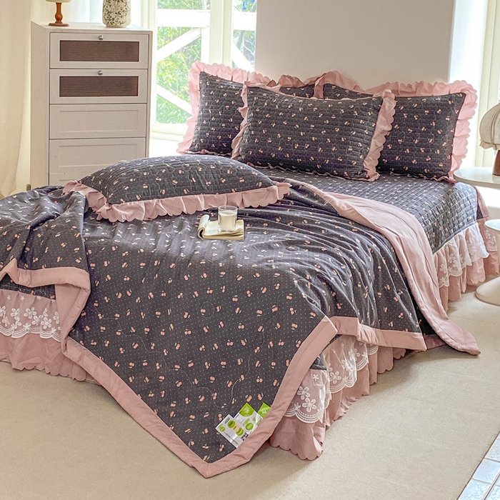 91家纺网 家纺一手货源 找家纺 2025新款直播热款A类针织棉双层纱床盖款夏被四件套 樱桃