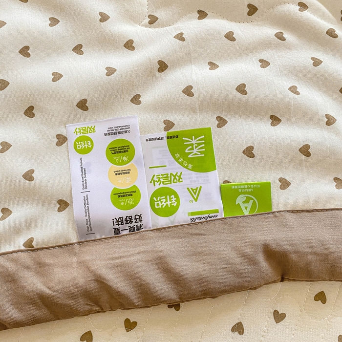 91家纺网 家纺一手货源 找家纺 2025新款直播热款A类针织棉双层纱床盖款夏被四件套 小心心咖