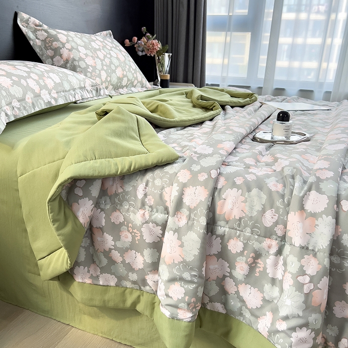 91家纺网 家纺一手货源 找家纺 宝士康家纺 2025新款10A抗菌双层纱印花夏被 绿野庄园