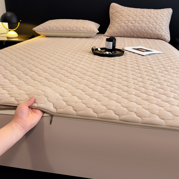 91家纺网 家纺一手货源 找家纺 叠派家纺 2025新款5A抗菌A类夹棉床笠经典款防水款系列 米色-梅花经典款