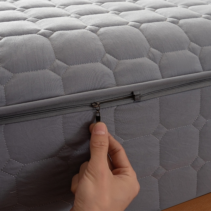 91家纺网 家纺一手货源 找家纺 叠派家纺 2025新款5A抗菌A类夹棉床笠经典款防水款系列 五面夹棉-经典格月光灰