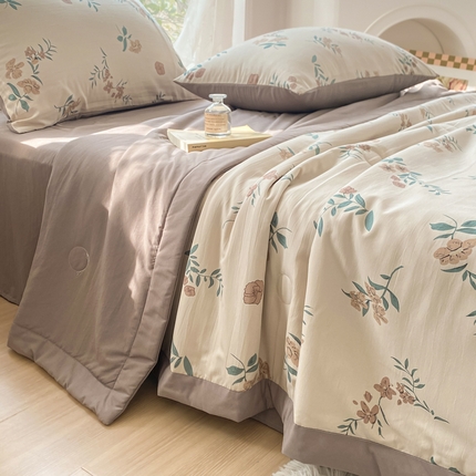 91家纺网 家纺一手货源 找家纺 爱彼家纺 2025新款小碎花水洗棉法式夏被四件套 糯糯棉法式夏被-花意恋