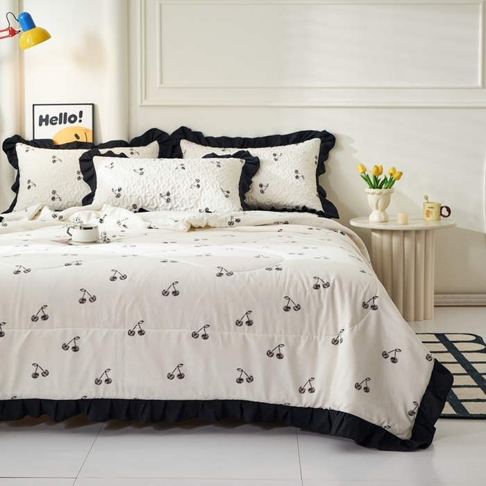 91家纺网 家纺一手货源 找家纺 蝶帕家纺 2025新款法式赫本风韩版花边床盖款夏被四件套 美味樱桃