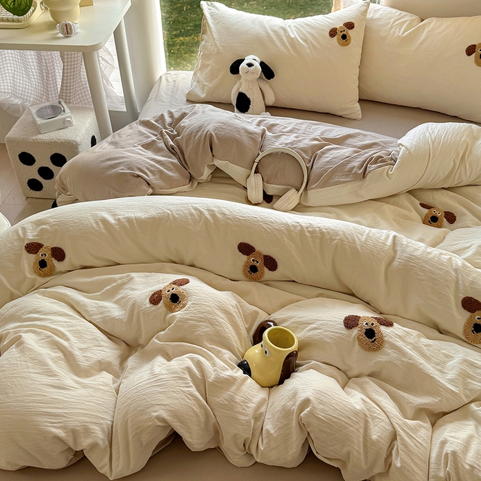 91家纺网 家纺一手货源 找家纺 耀达家居 2025新款A类水洗棉毛巾绣四件套 掌门狗-燕麦