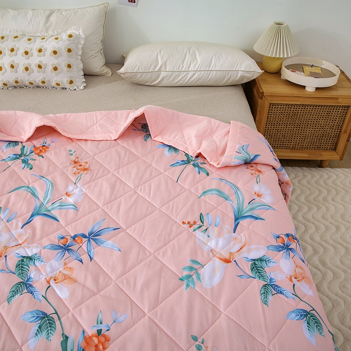 91家纺网 家纺一手货源 找家纺 富艺隆 2025新款超声波亲肤绒夏被夏凉被直播爆款超声波夏被空调被 花开