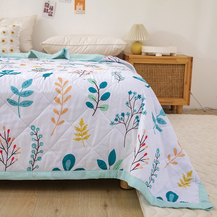 91家纺网 家纺一手货源 找家纺 富艺隆 2025新款超声波亲肤绒夏被夏凉被直播爆款超声波夏被空调被 春语