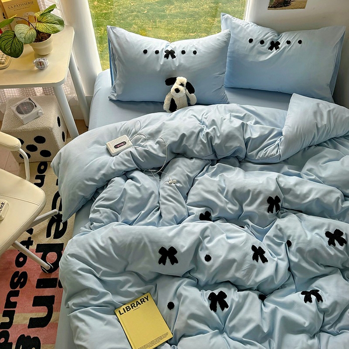 91家纺网 家纺一手货源 找家纺 耀达家居 2025新款A类水洗棉毛巾绣四件套 蝴蝶结-蓝