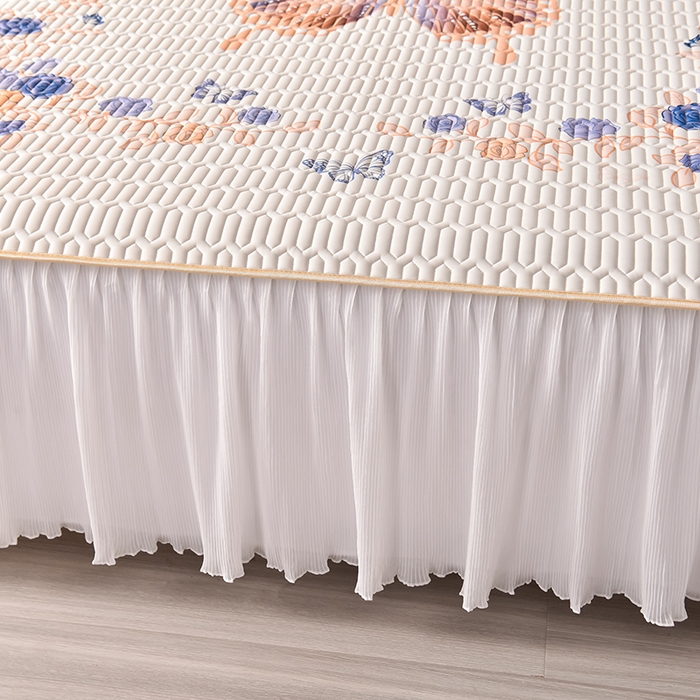 91家纺网 家纺一手货源 找家纺 炫拼家纺 2025新款凉感丝印花床裙款乳胶凉席三件套 蝶恋