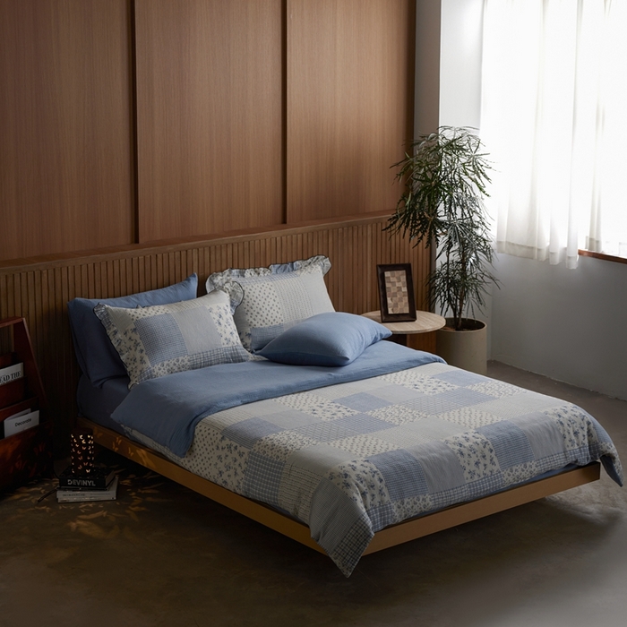 91家纺网 家纺一手货源 找家纺 安莱生活 2025新款全棉精梳棉双层纱绉纱数码印花夏凉被 百家布-蓝  夏被