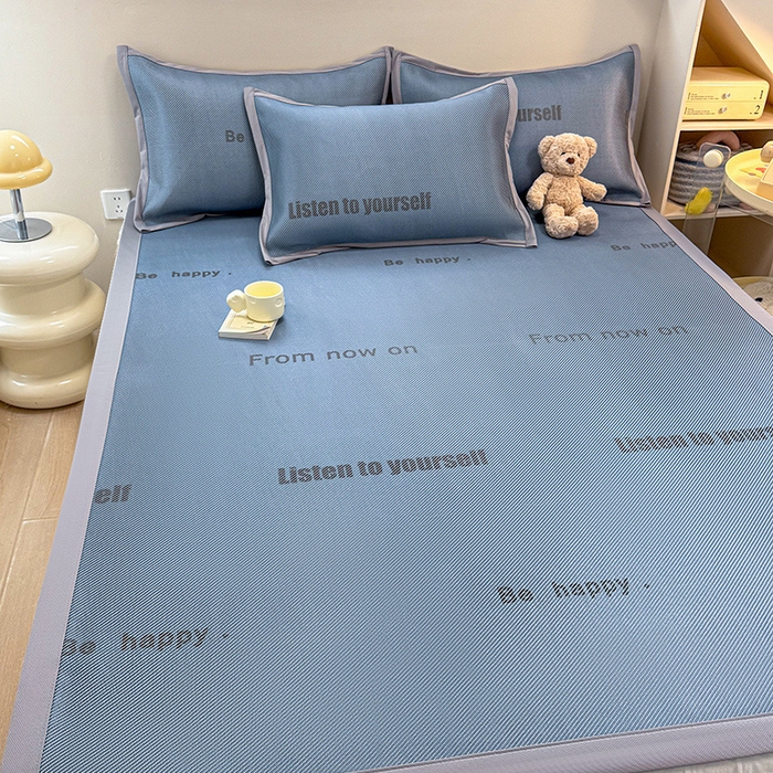 91家纺网 家纺一手货源 找家纺 2025新款懒猫600D数码印花冰藤凉席 简约生活