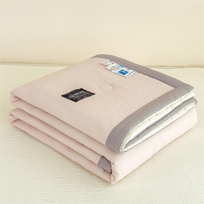 91家纺网 家纺一手货源 找家纺 宝士康家纺 2025新款10A抗菌泡泡棉大豆夏被 被子被芯 卡其+米黄