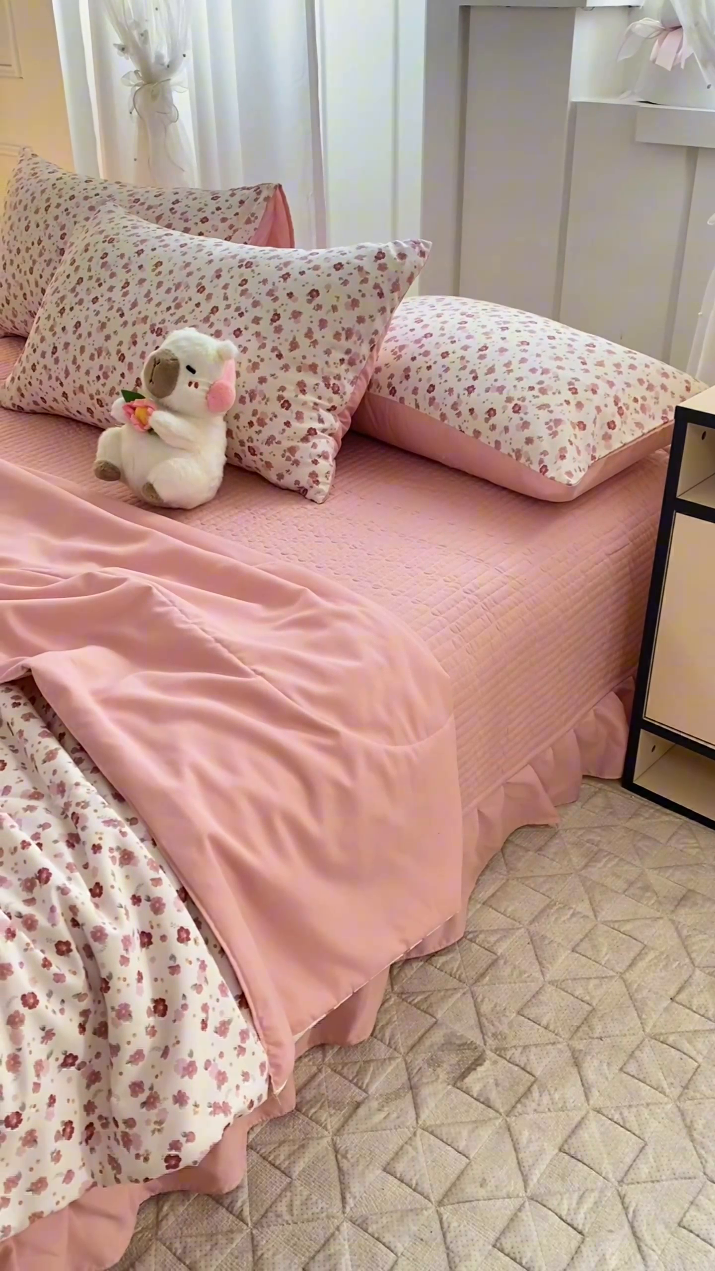 91家纺网 家纺一手货源 找家纺 2025新款针织双层纱夏被床盖四件套单夏被单床盖单品 春日小花