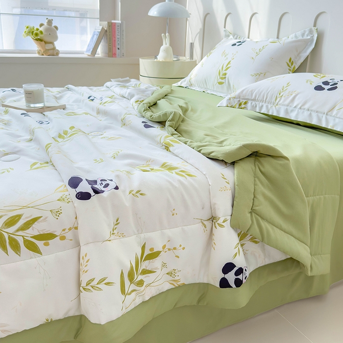 91家纺网 家纺一手货源 找家纺 宝士康家纺 2025新款10A抗菌针织夏被四件套 熊猫乐园