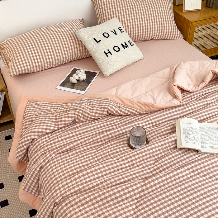 91家纺网 家纺一手货源 找家纺 宝士康家纺 2025新款10A抗菌无印风夏被四件套 玉小格