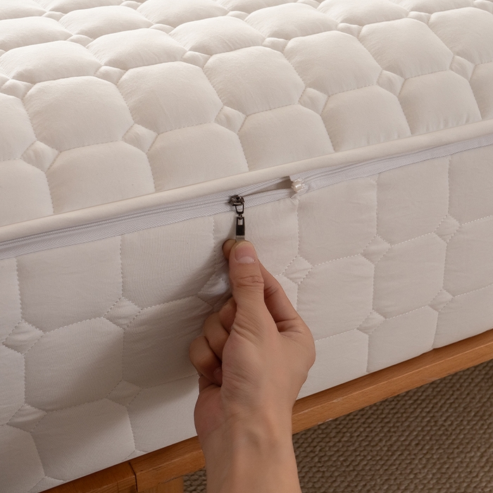 91家纺网 家纺一手货源 找家纺 叠派家纺 2025新款5A抗菌A类夹棉床笠经典款防水款系列 五面夹棉-经典格荧月白