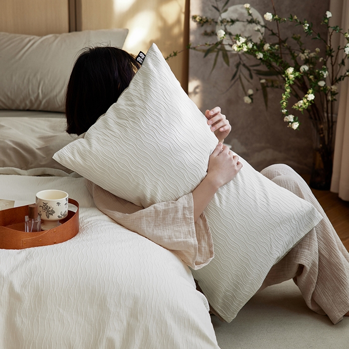 91家纺网 家纺一手货源 找家纺 风向标家纺 2025新款全棉波纹纱提花原木风四件套 波纹纱-云初白