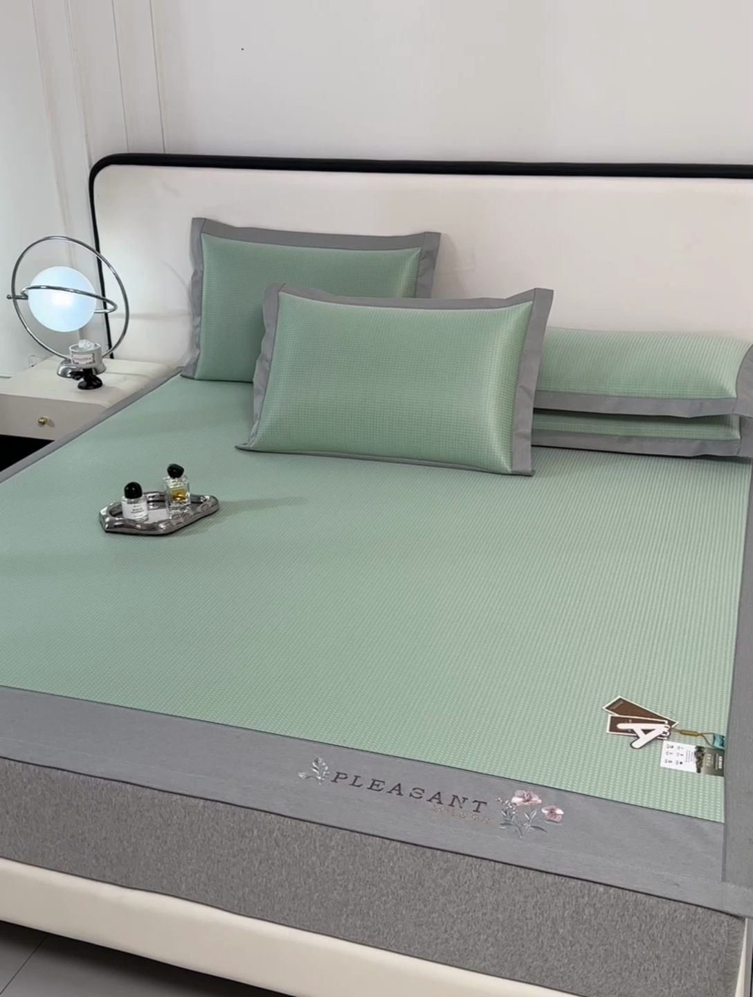 91家纺网 家纺一手货源 找家纺 小牛席业 2025新款华夫格-鲜花清凉冰丝席凉席席子系列 绿色