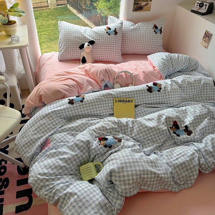 91家纺网 家纺一手货源 找家纺 耀达家居 2025新款A类水洗棉毛巾绣四件套 蓝格腊肠狗