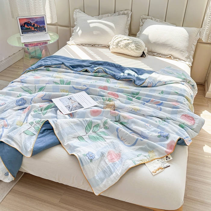 91家纺网 家纺一手货源 找家纺 富艺隆 2025新款A类水洗棉双层纱夏被水洗棉麻空调被直播爆款大豆夏被 莫里森林