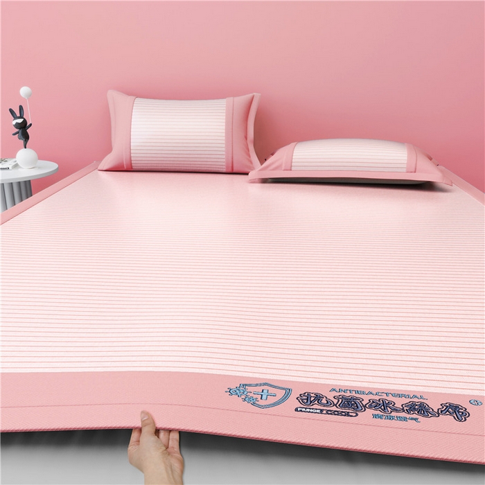 91家纺网 家纺一手货源 找家纺 2025新款清凉舒适负离子抗菌冰丝席凉席席子 抗菌粉色