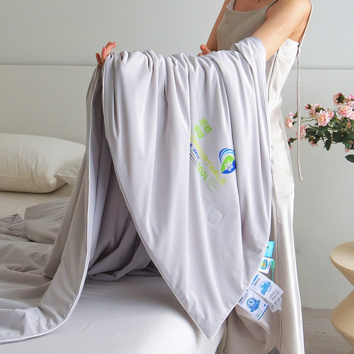 91家纺网 家纺一手货源 找家纺 梦恬佳 2025新款凉感驱蚊夏凉被 月光灰