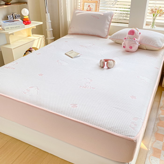 91家纺网 家纺一手货源 找家纺 春寻家纺 2025新款冰豆豆冰丝凉席-卡皮巴拉系列 床笠款-卡皮巴拉-粉