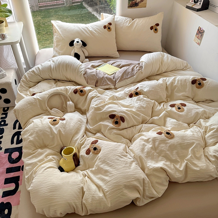 91家纺网 家纺一手货源 找家纺 耀达家居 2025新款A类水洗棉毛巾绣四件套 掌门狗-燕麦